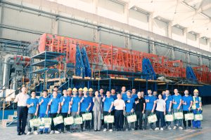 【慰问关怀】重庆市总工会到新疆成飞开展“炎夏送清凉”慰问活动