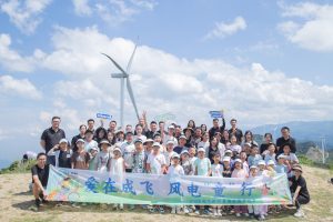 【企业文化】“小家”来探班，温情满“大家”！成飞新材举办2025年暑期家庭开放日